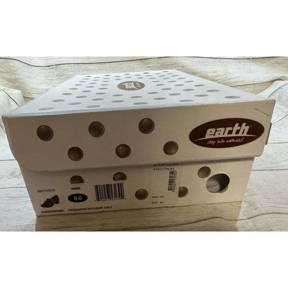 NOS Sundowner Cinnamon Mooshie Calf Earth Shoes Stacked 2